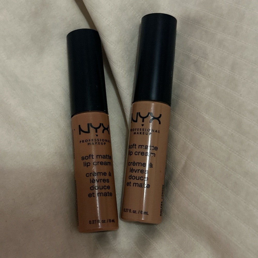 Makeup bundle !!